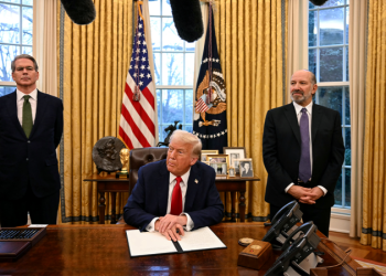 Trump’s tariff power grab barrels toward Supreme Court