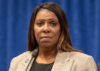 As Trump gives DOJ marching orders, a clear double standard emerges