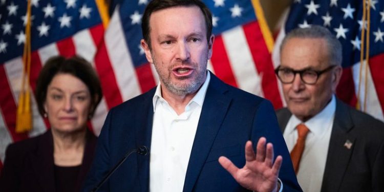 Sen Murphy warns ‘people are going to die’ as Congress punts on expiring Obamacare subsidies